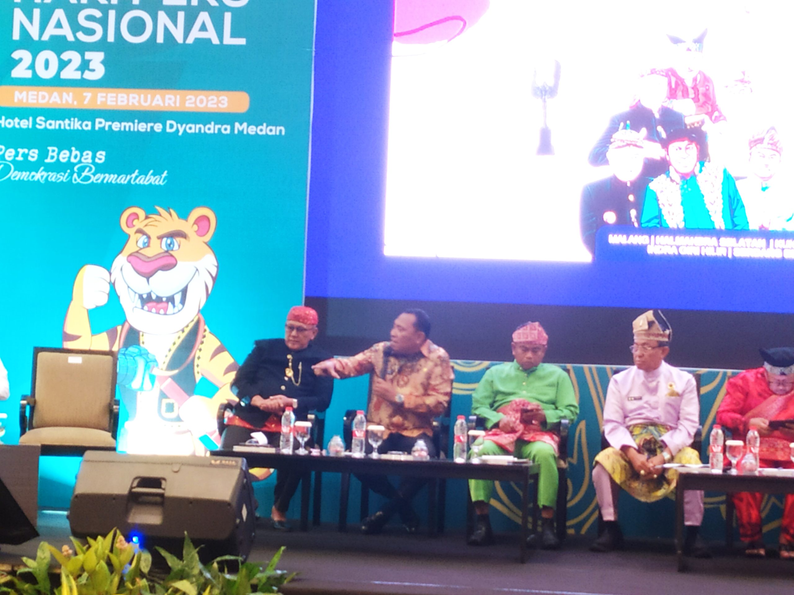 Bupati Halsel saat Presentasi Kopra Putih 