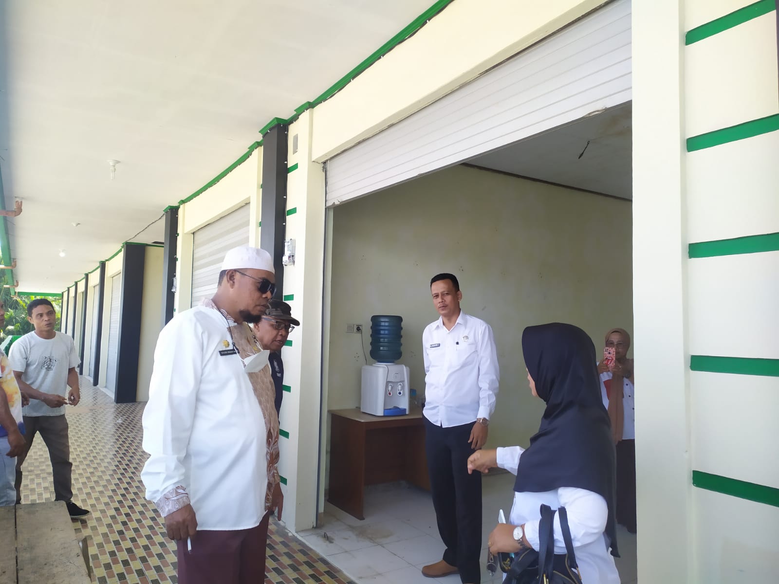 Kepala Dinas Perindagkop dan Pegawai 
