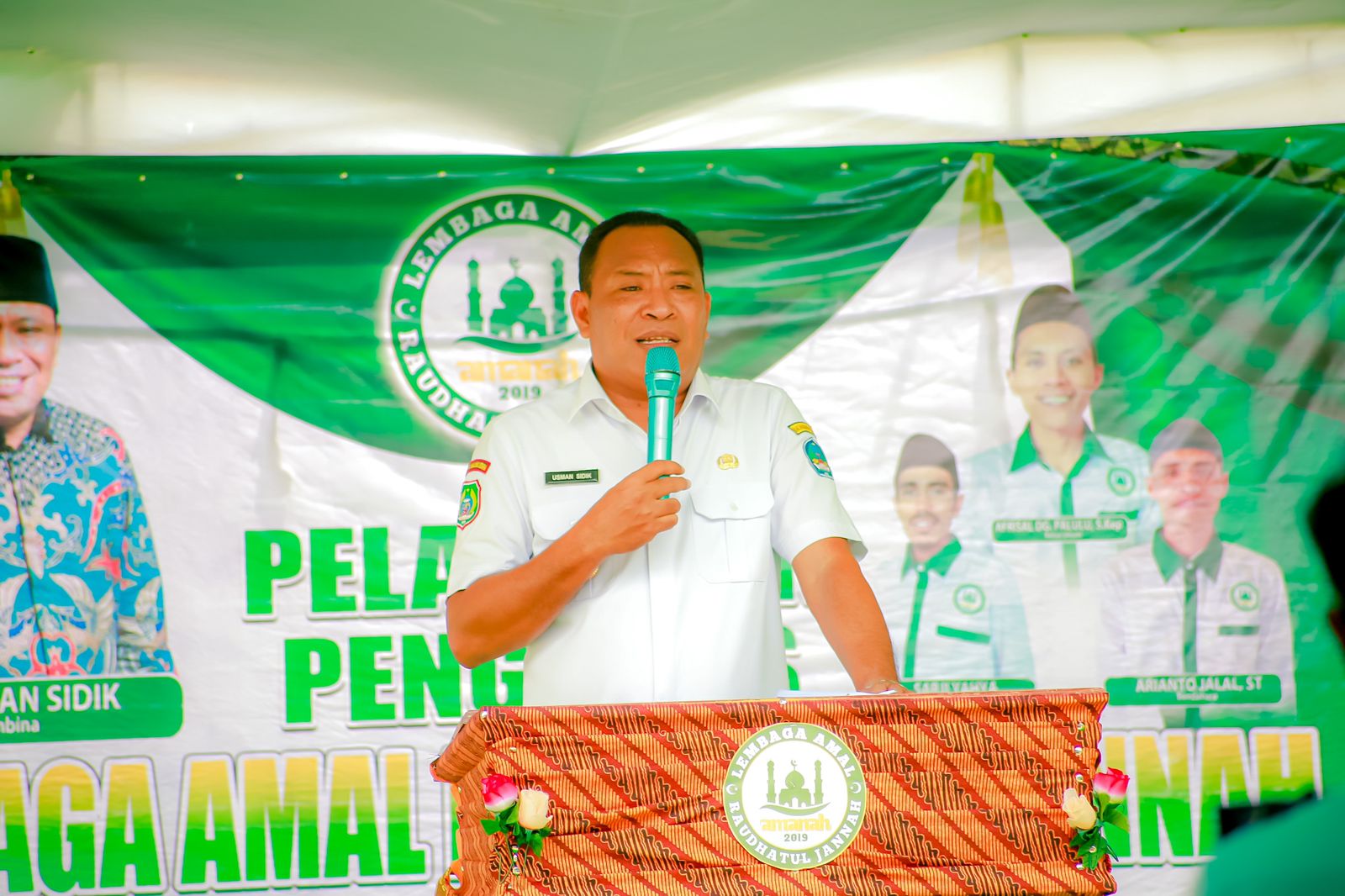 Bupati Usman Sidik saat memberikan sambutan 
