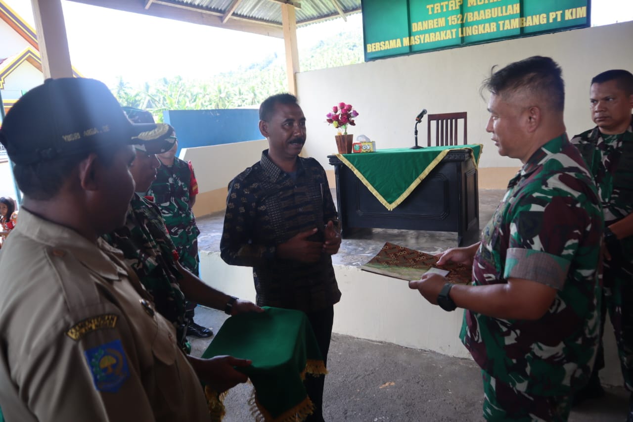 Danrem 152 Babullah dan Sejumlah Kepala Desa 