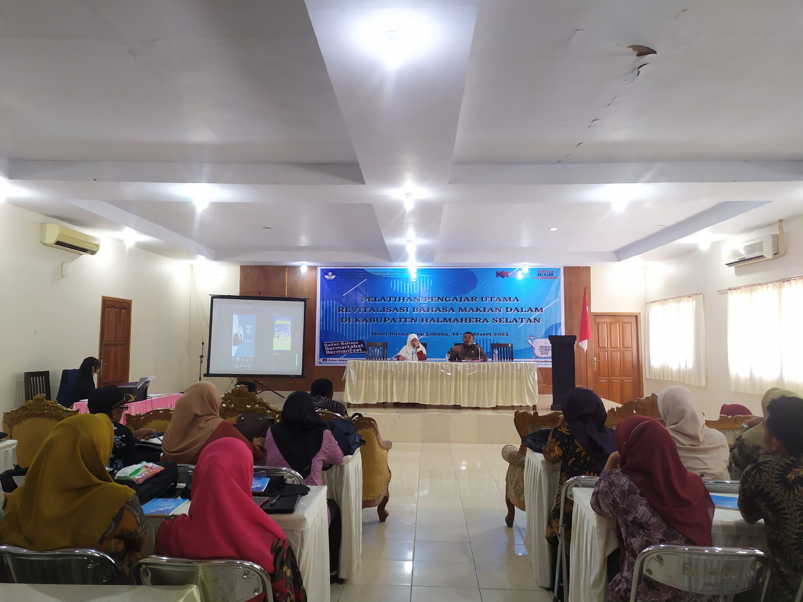 Puluhan Guru SD SMP saat Ikut Pelatihan Pengajar Utama Revitalisasi Bahasa