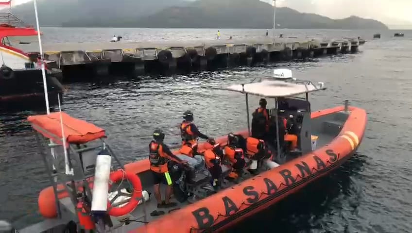 Tampak Long Boat Basarnas saat lakukan Pencarian./Doc-Istimewa 