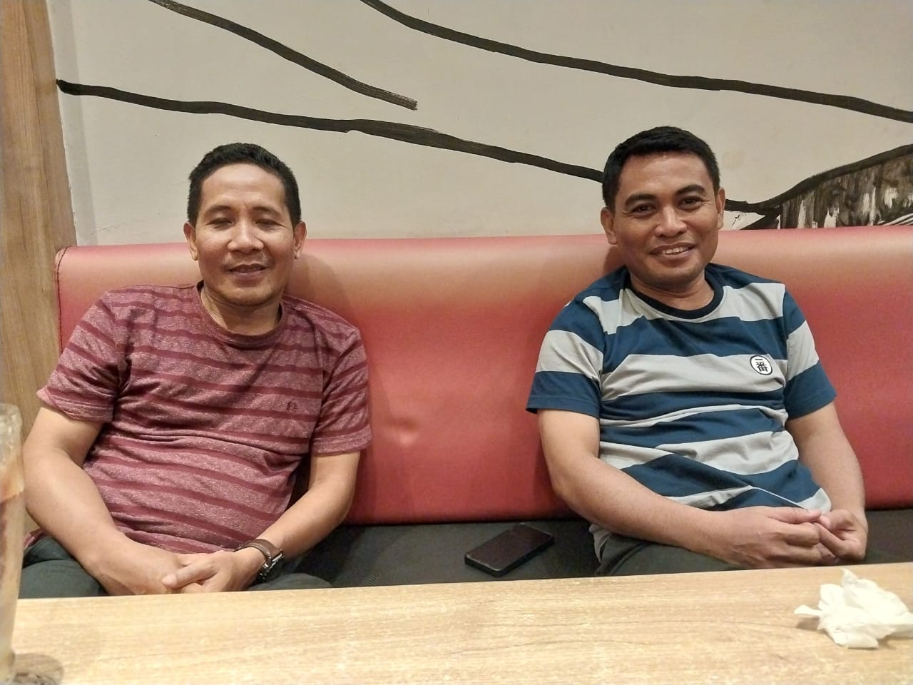 Ketua (Nurdin I Muhammad) dan sekretaris (Iwan Seber) KIPP Malut