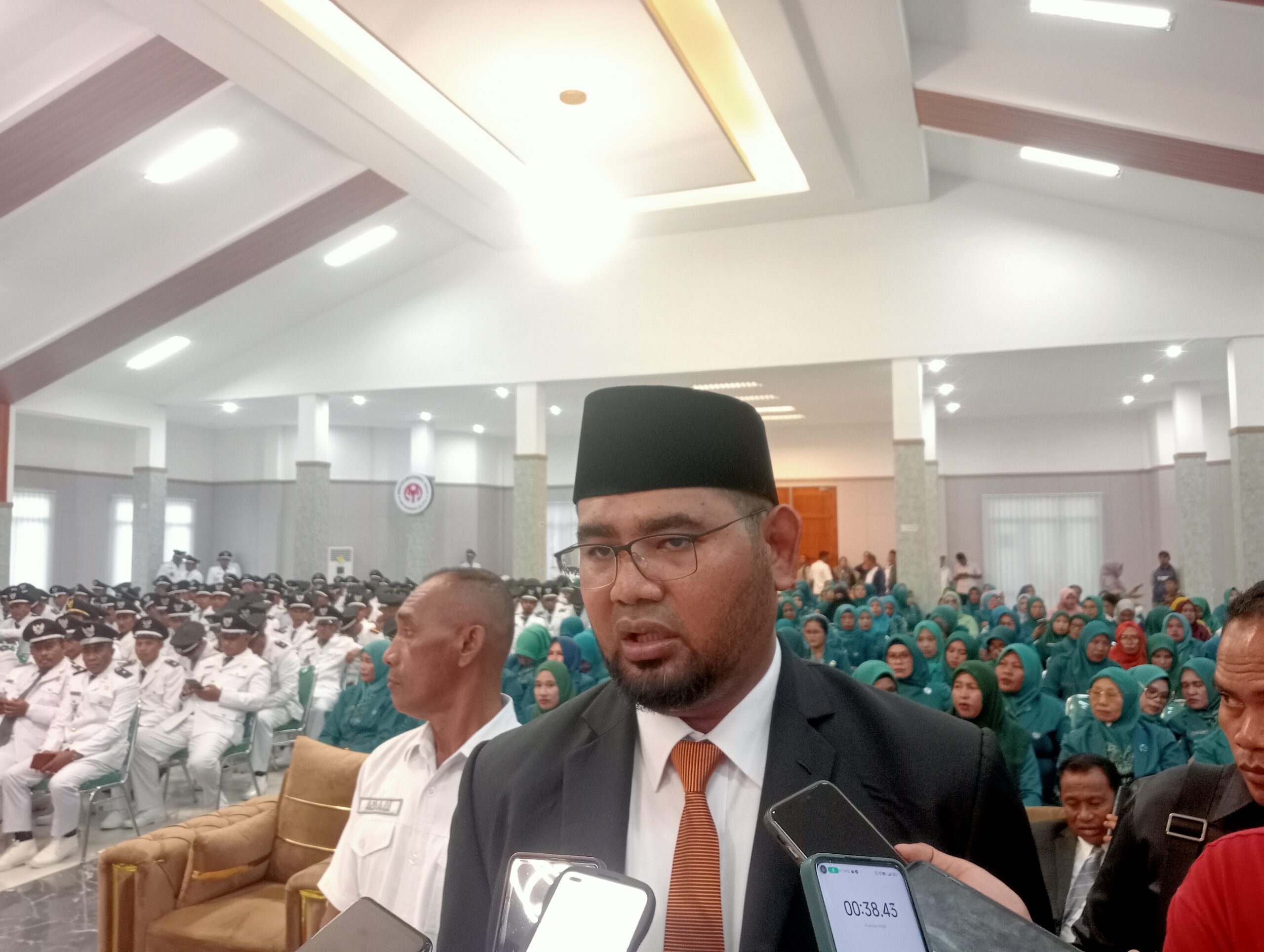 Bupati Bassam Kasuba