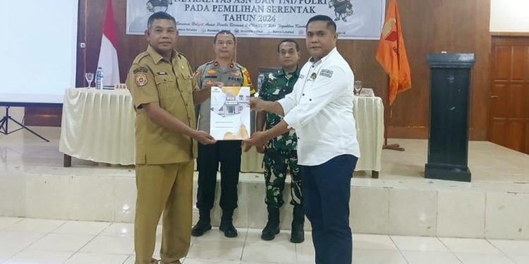 FOTO: Bawaslu Halsel Sosialisasi Netralitas ASN, TNI dan Polri