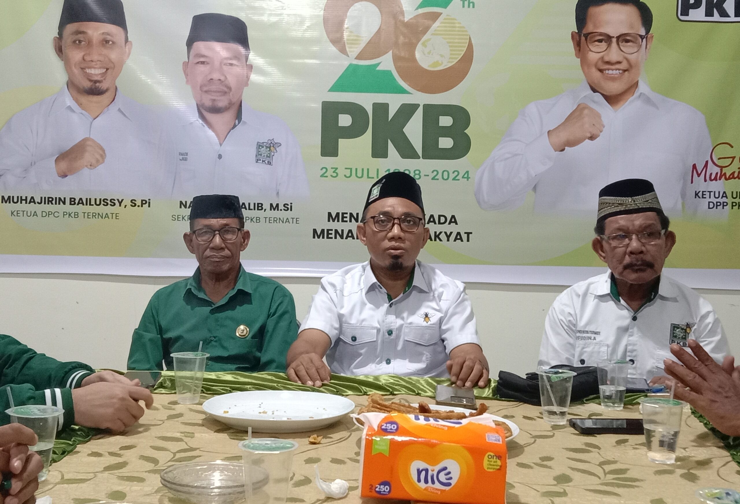 Muhajirin Bailussy saat memberikan keterangan persnya terkait dukungan PKB Ternate di Muktamar Bali./jmg