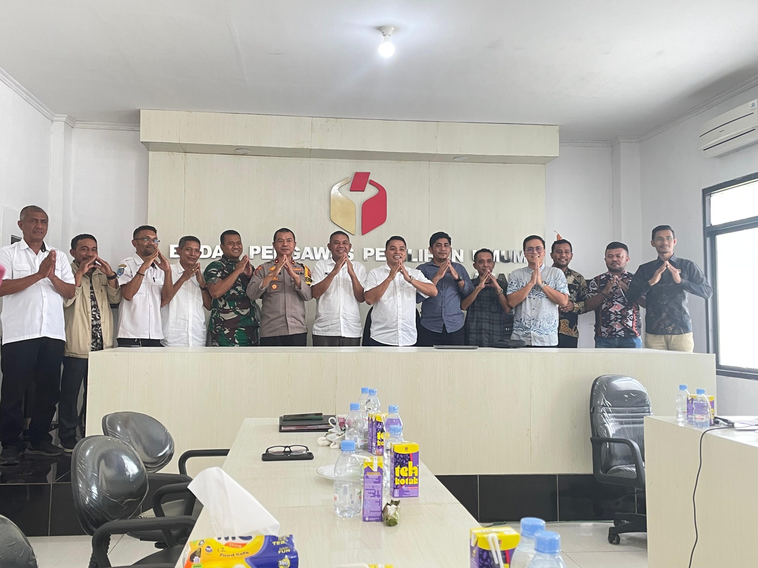 Rakor Bawaslu Halsel bersama KPU dan Harita Nickel (Istimewa)