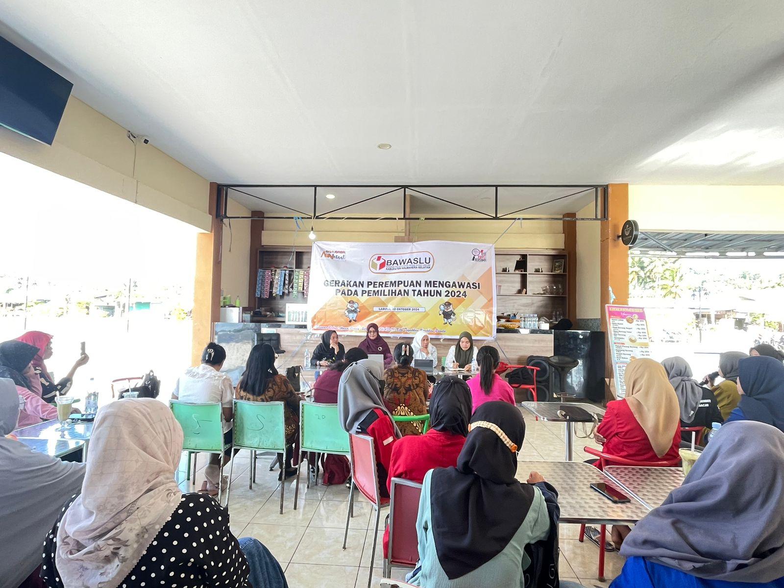 Sosialisasi Bawaslu Halsel Peran
Perempuan dalam Pengawasan