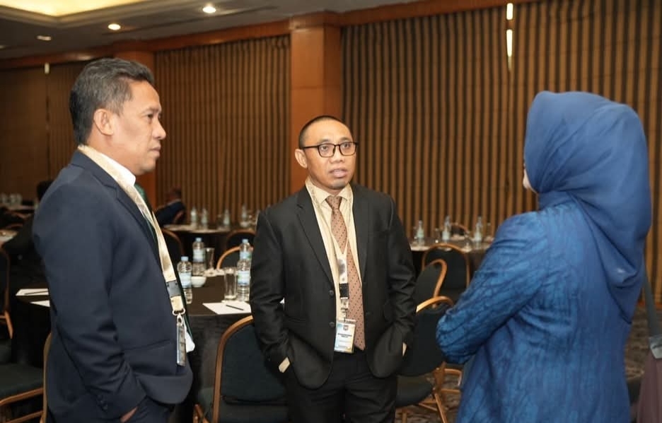 Ketua komisi IV DPRD Malut, Muhajirin Bailussy (tengah)./jmg