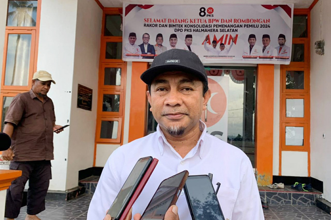 Foto: Husni Salim, Ketua Partai PKS Halsel (Dok/Istimewa)