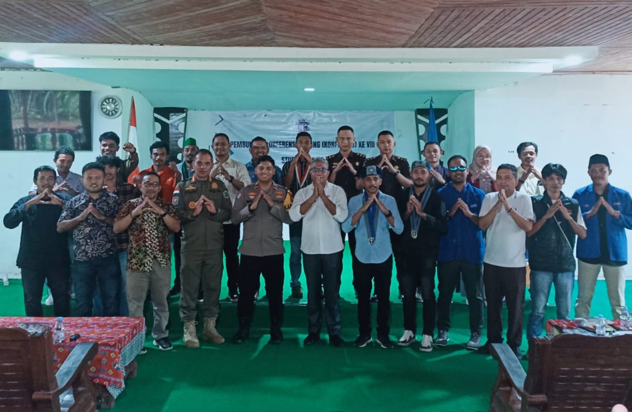 Foto Bersama Pembukaan Konfrercab GMKI cabang Bacan.|Foto JarumSatu.Com