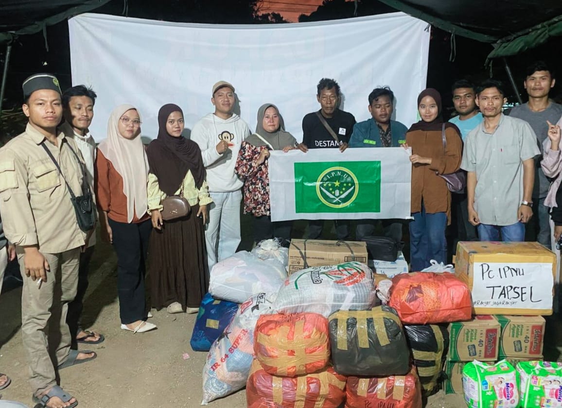 Pimpinan Cabang Ikatan Pelajar Nahdlatul Ulama (IPNU) Tapanuli Selatan menyalurkan bantuan kemanusiaan.