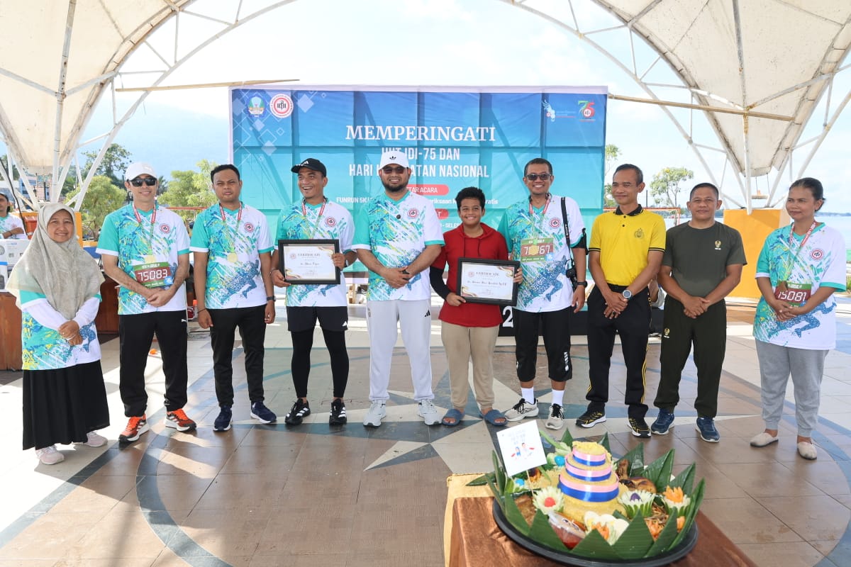 Bupati Halsel Buka HUT ke-75 IDI di Pantai Tembal UMKM,'|foto jarumSatu, com 
