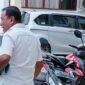 Ket foto:Kepala Dinas Pariwisata Halmahera Selatan, Ali Dano, Menghindar Saat Diwawancarai.|jarumSatu.com
