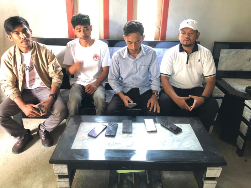 Ket: Kuasa hukum korban, Muh. Ramadan Kelderak, S.H. dan Adv. Sarwin Hi. Hakim, S.H., dalam konferensi pers yang digelar Selasa (16/6/2026).