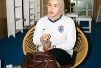 Ket: Rosita Syarif  Vensd Berat Tim inggris 