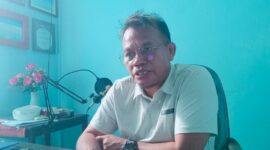 Ket: Direktur Perusahaan Daerah Air Minum (PDAM) Kab.Halsel Soleman Bobote.
