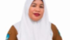 Ket: Kepala Sekolah SD Negeri 241 Desa Kuo bala-Bala, Kecamatan Kasiruta Timur.