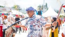 Ket: foto Dr.Kasman Hi. Ahmad, M.Pd, Saat Menghadiri Peringatan HUT ke-21 IKA- TOGALE Halsel, Sabtu (26/9/2026). Ia Menekankan pentingnya menjaga indentitas budaya togale di era modern.